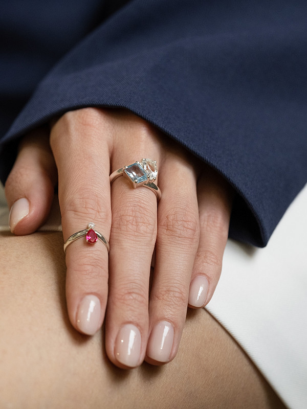 03-00-0680 Кольцо на фалангу "Фигуры света" с розовой каплей (Ag 925)